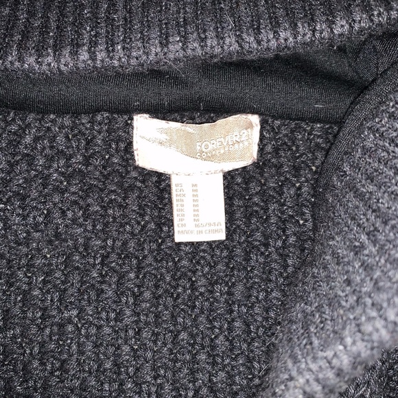 FOREVER21 WOMENS SIZE MEDIUM GRAY COZY SWEATER USED - Picture 14 of 14